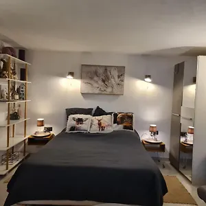 https://35m2-hauts-dalbertville-terrasse-avec-vue.hotels-rhonealpes.com